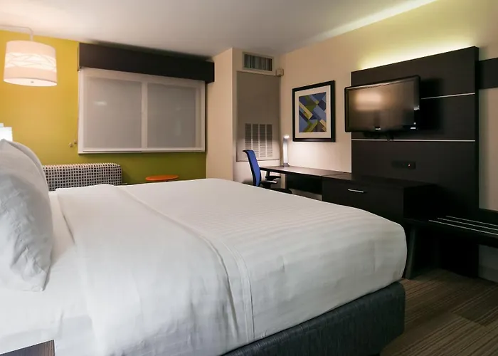 Holiday Inn Express Hotel & Suites Everett By Ihg